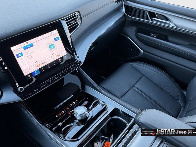 Used 2024 Jeep Wagoneer Series II w/ Convenience Group I image 14