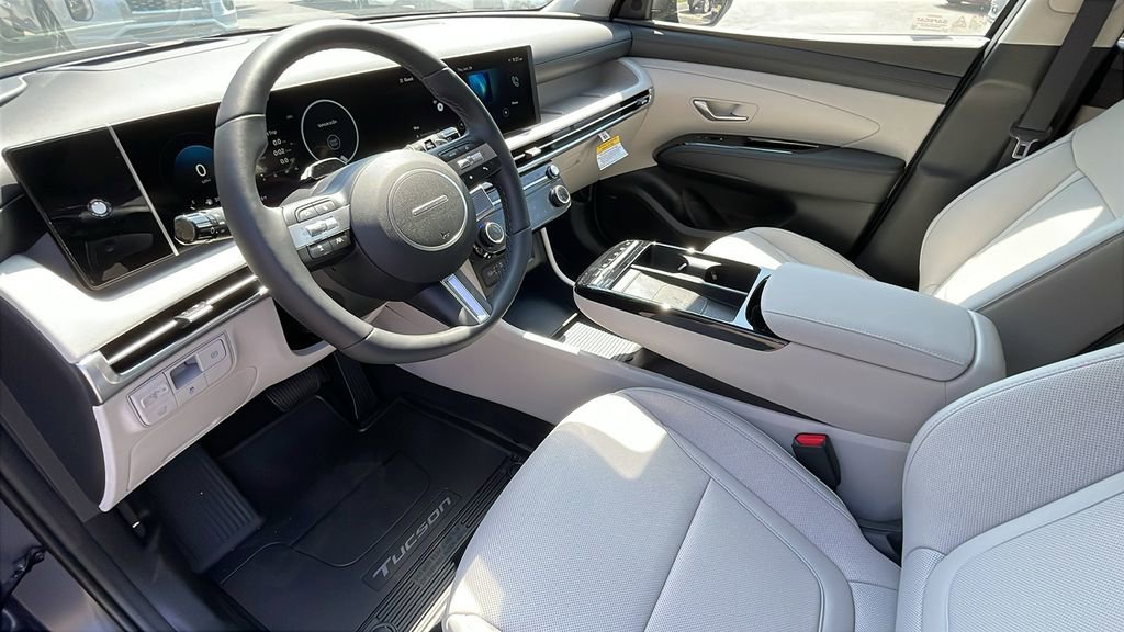 New 2025 Hyundai Tucson Limited image 14
