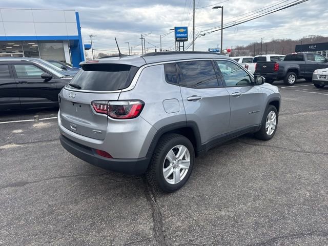 Used 2022 Jeep Compass Latitude w/ Convenience Group AWD/4WD image 7