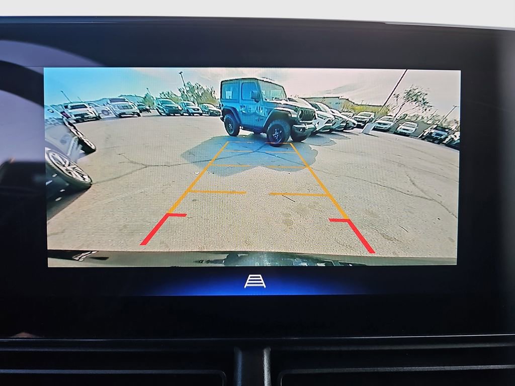 Used 2025 Chevrolet Trax LT w/ LT Convenience Package image 13