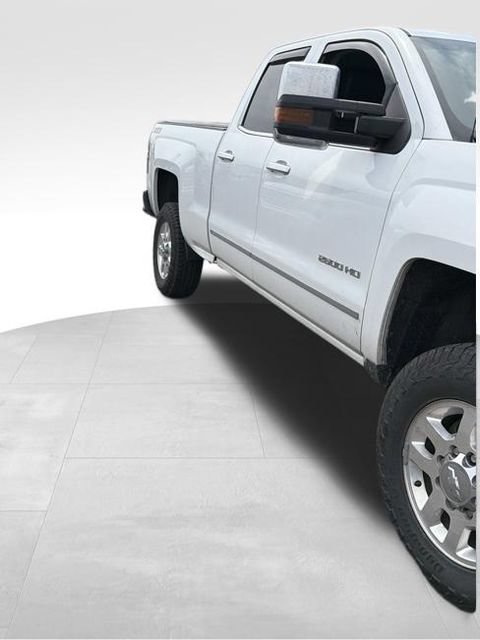 Used 2015 Chevrolet Silverado 2500 LTZ w/ Z71 Package, Off-Road AWD/4WD image 17