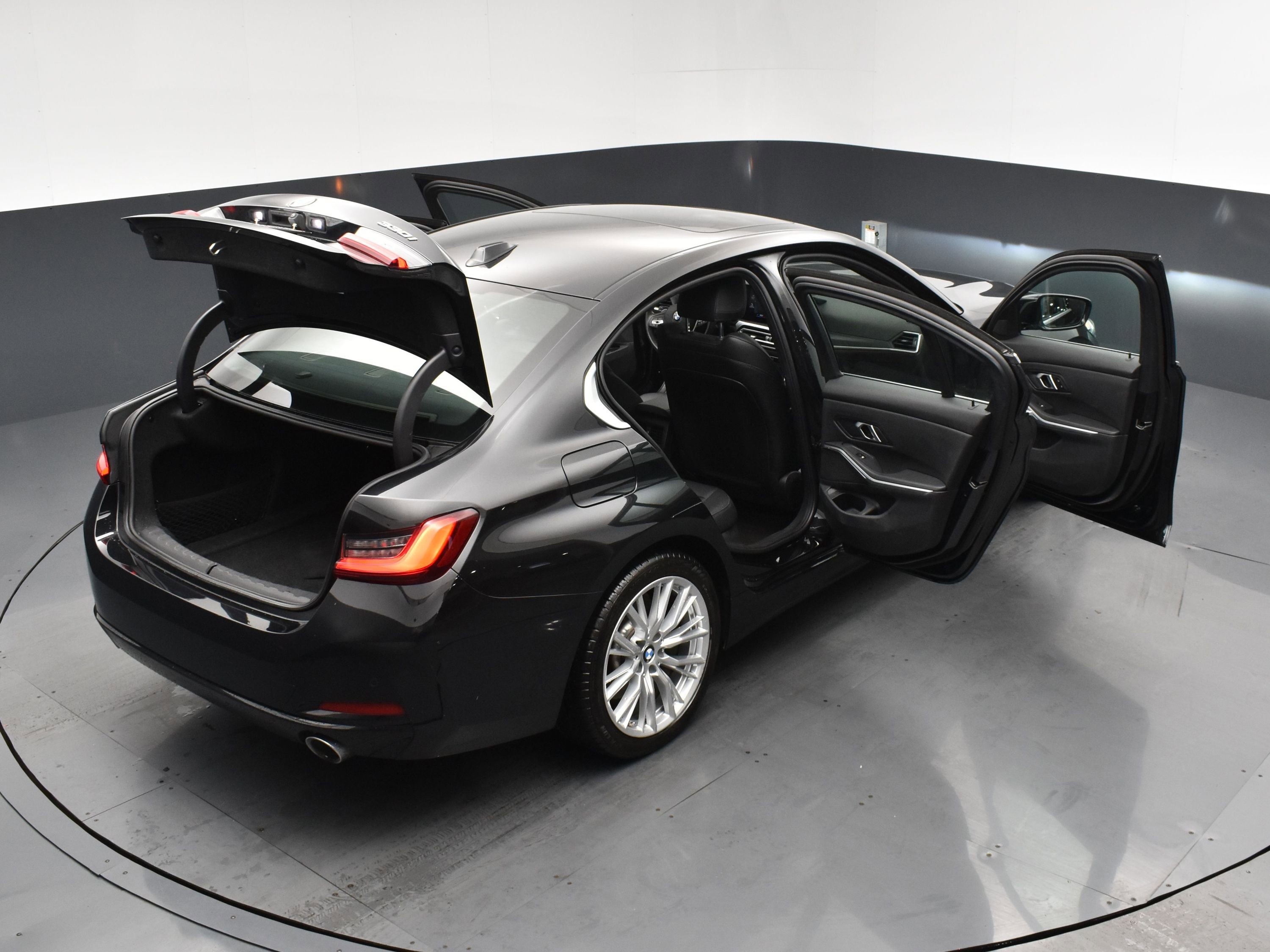 Used 2024 BMW 330i Sedan image 28