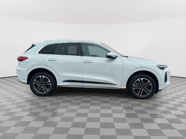 Used 2025 Audi Q5 Premium w/ Convenience Package AWD/4WD image 8