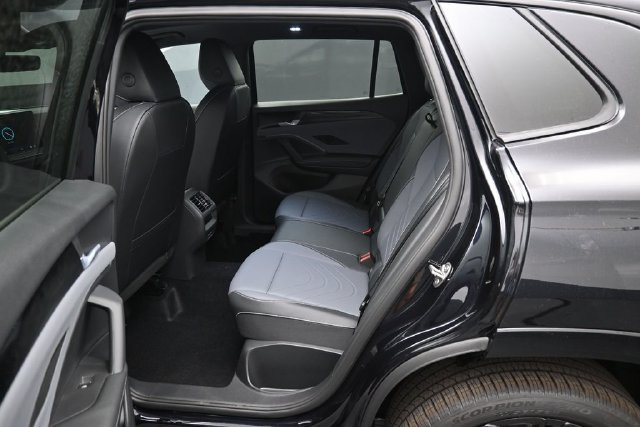 New 2026 Volkswagen Tiguan SE R-Line AWD/4WD image 11