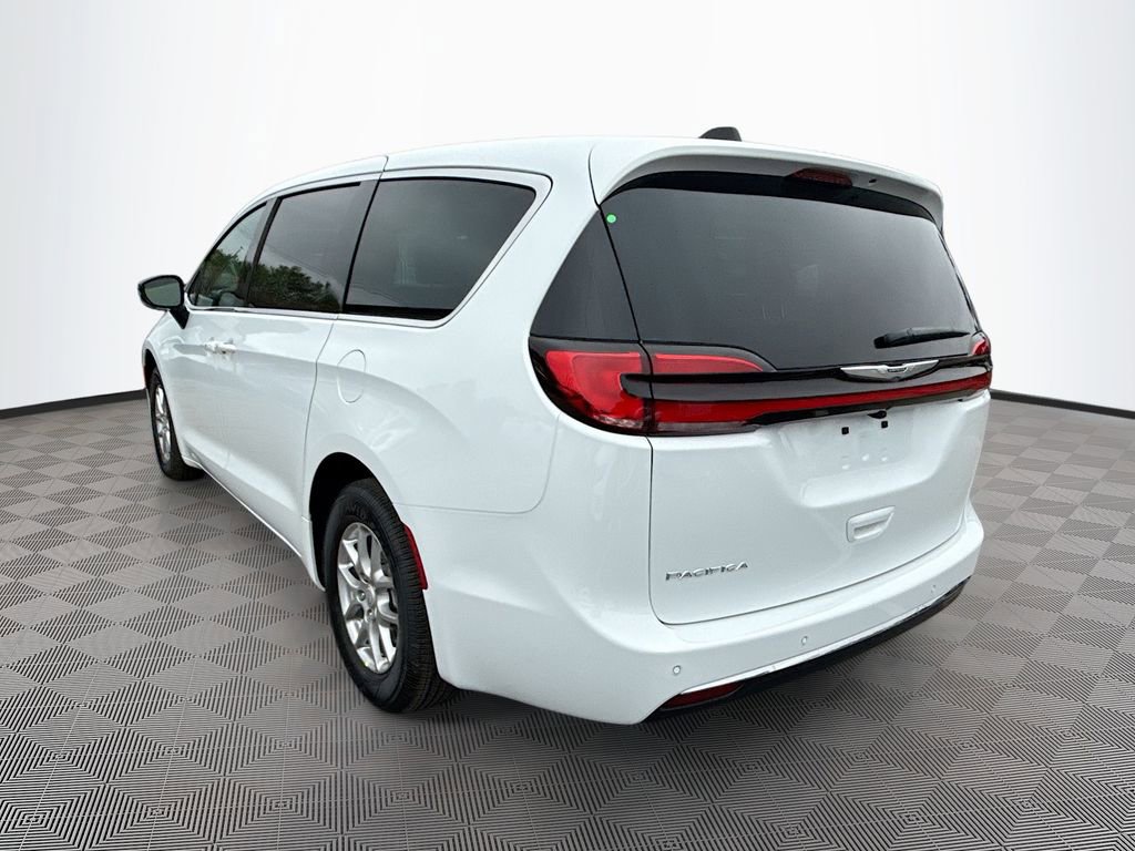 New 2026 Chrysler Pacifica Select FWD image 7