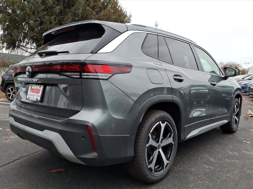 New 2025 Volkswagen Tiguan SE image 4