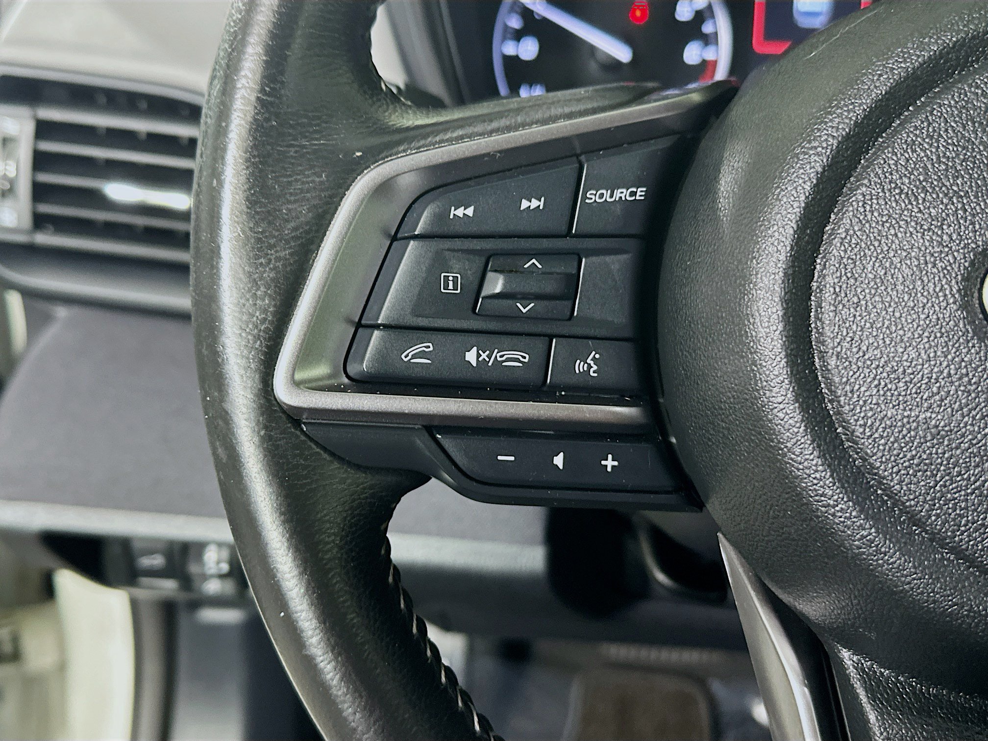 Used 2023 Subaru Outback Premium AWD/4WD image 16