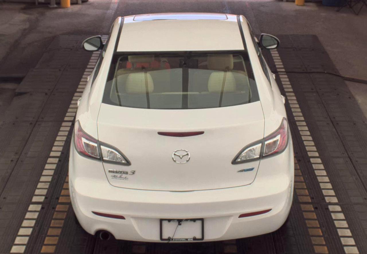 Used 2012 MAZDA MAZDA3 i Touring FWD image 6