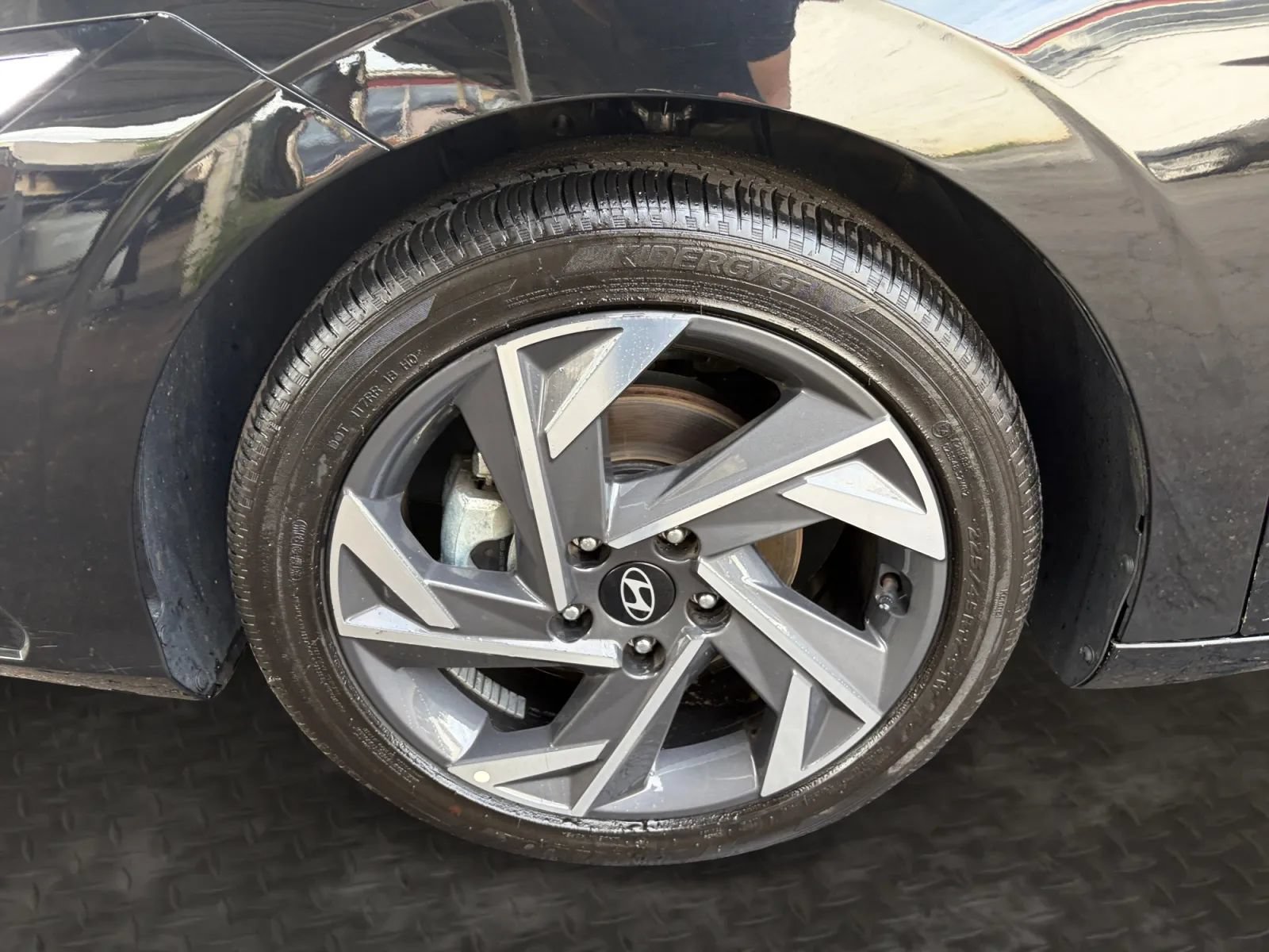 Used 2025 Hyundai Elantra SEL FWD image 36