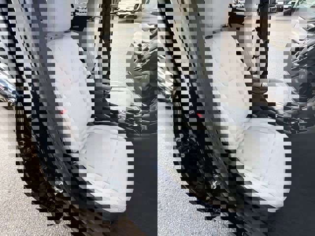 Used 2023 Buick Encore GX Select image 25