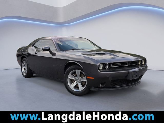 Used 2022 Dodge Challenger SXT w/ Driver Convenience Group