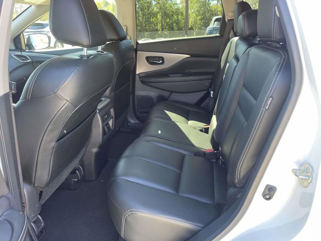 Used 2023 Nissan Murano SV w/ SV Midnight Edition Package image 11