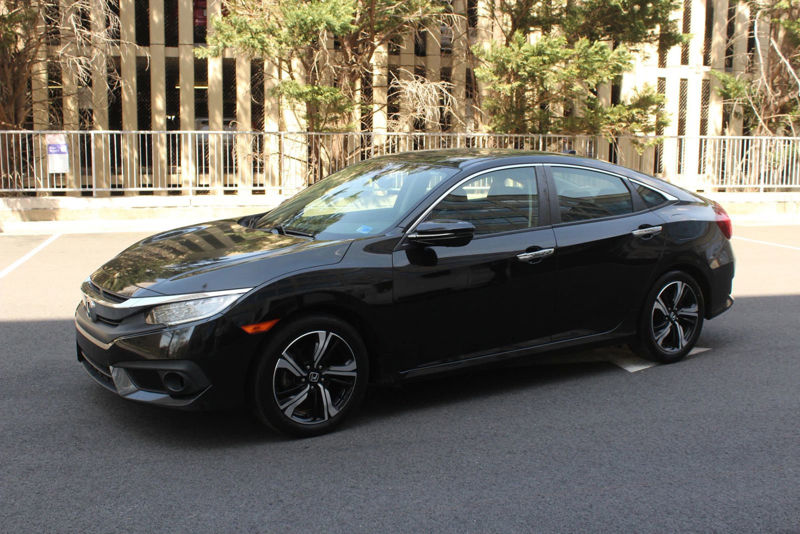 Used 2016 Honda Civic Touring image 12