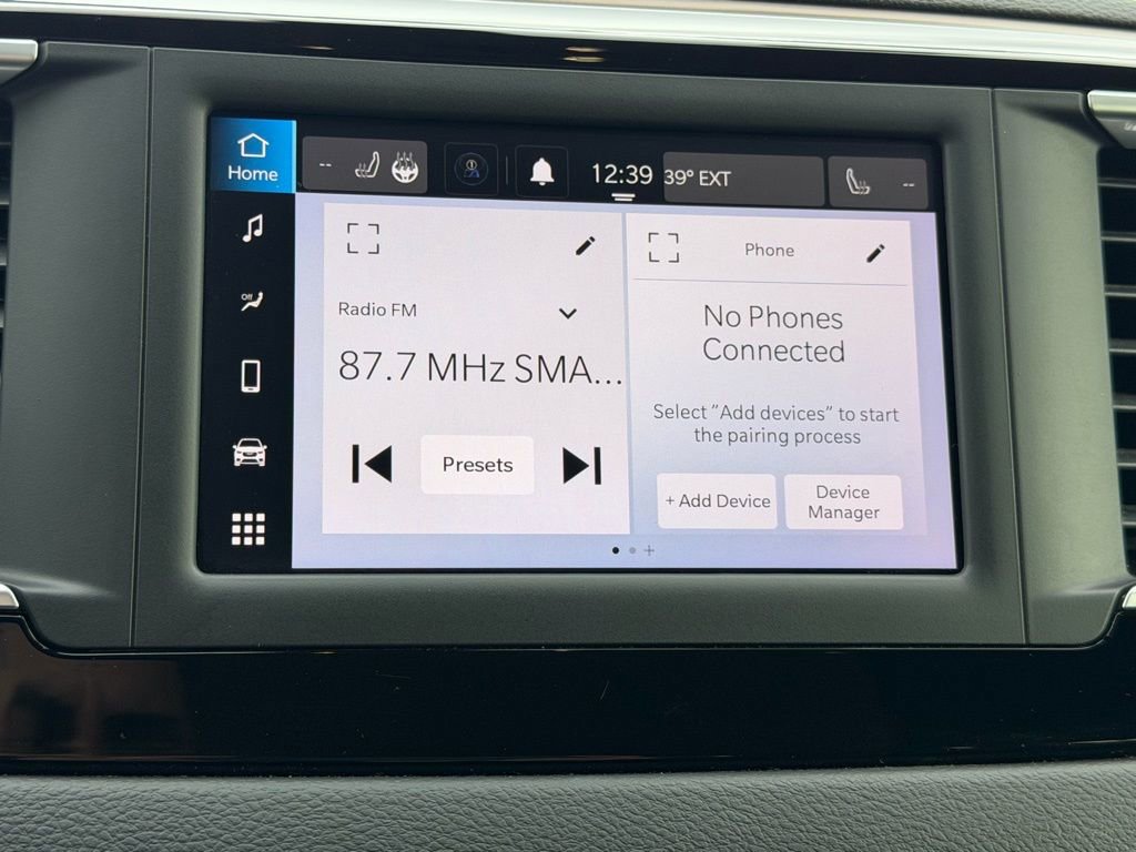 Certified 2022 Chrysler Voyager LX image 25