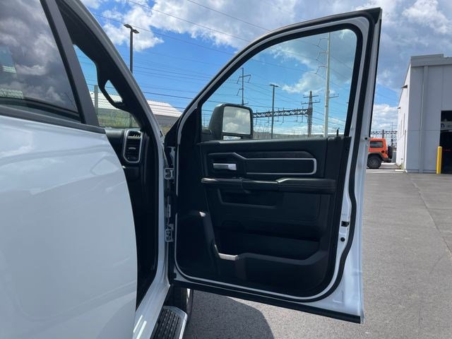 Certified 2024 RAM 2500 Big Horn AWD/4WD image 9