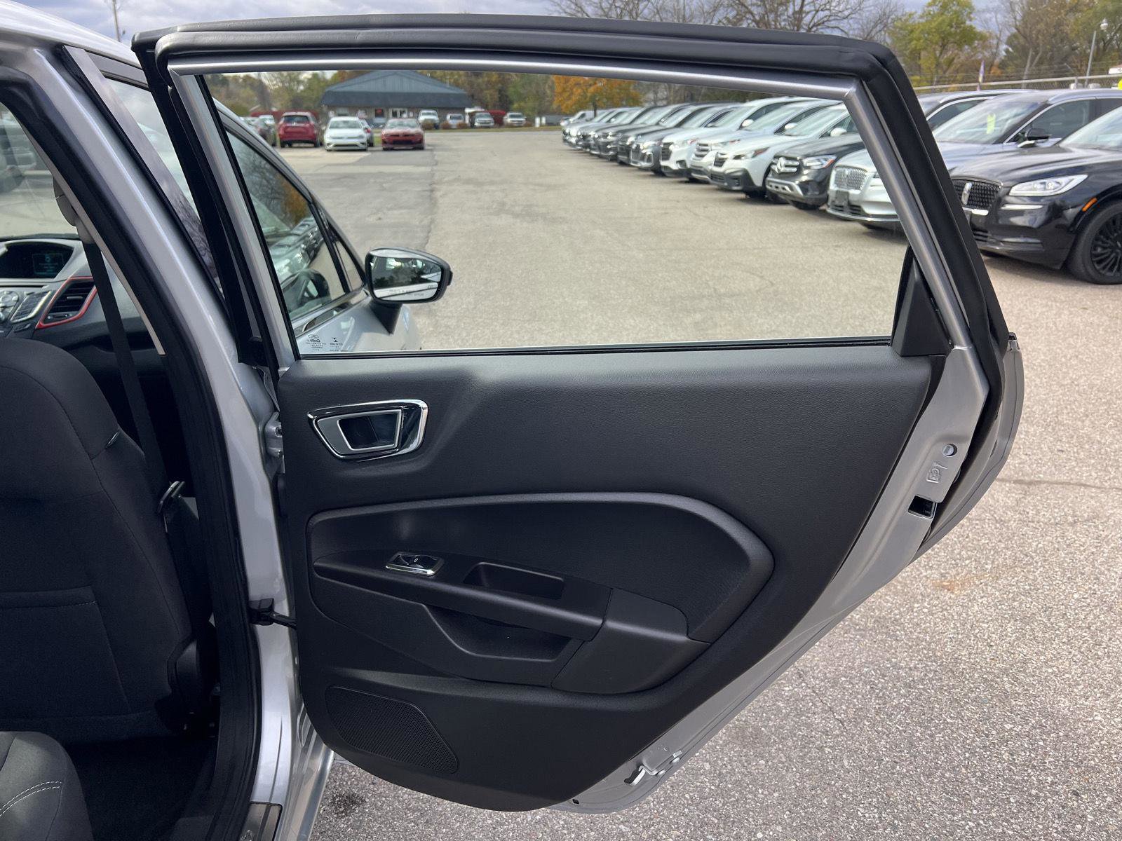 Used 2016 Ford Fiesta SE w/ SE Black Package image 22