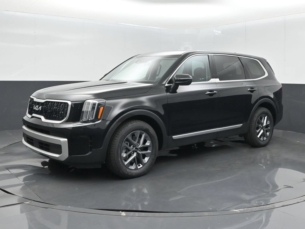 Used 2024 Kia Telluride LX FWD image 1