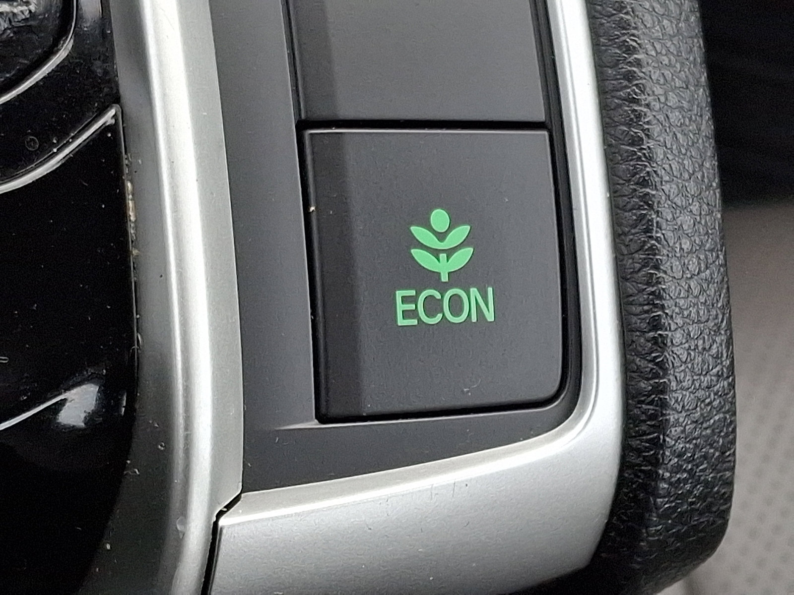 Used 2017 Honda Civic EX-L image 25