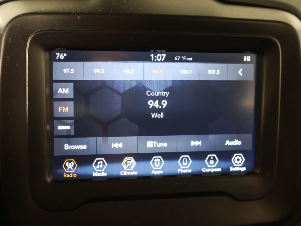 Used 2019 Jeep Renegade Latitude FWD image 41