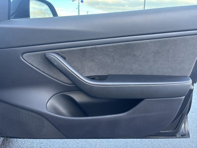 Used 2019 Tesla Model 3 Standard Range Plus image 10