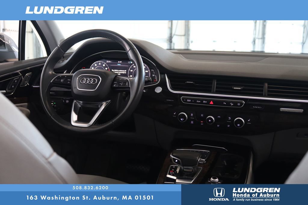 Used 2018 Audi Q7 3.0T Premium Plus w/ Premium Plus Package AWD/4WD image 4