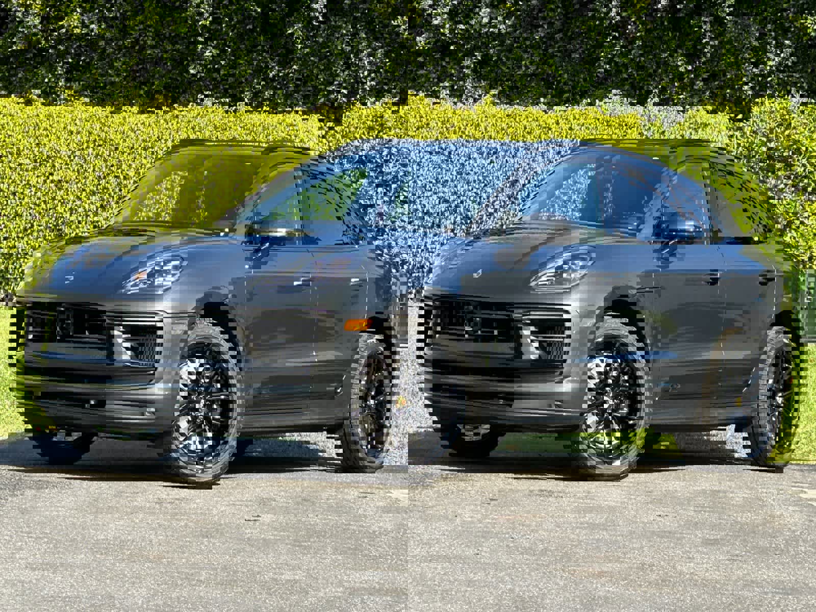 New 2026 Porsche Macan GTS image 1