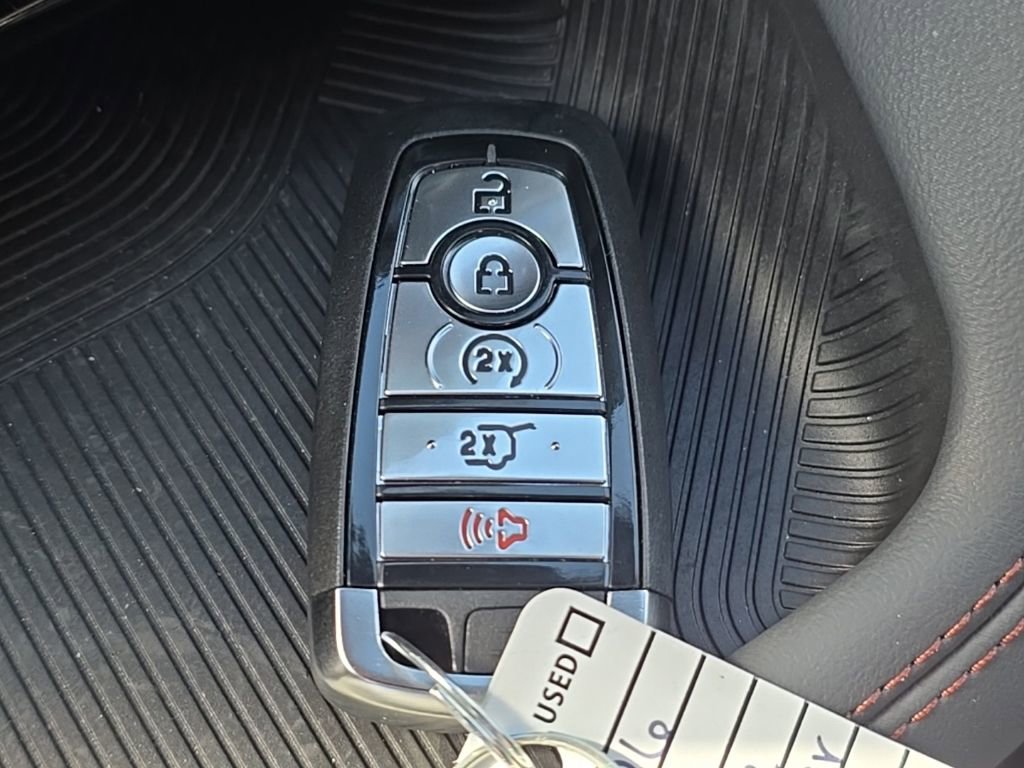 New 2026 Ford Explorer Active w/ Active Comfort Package image 6