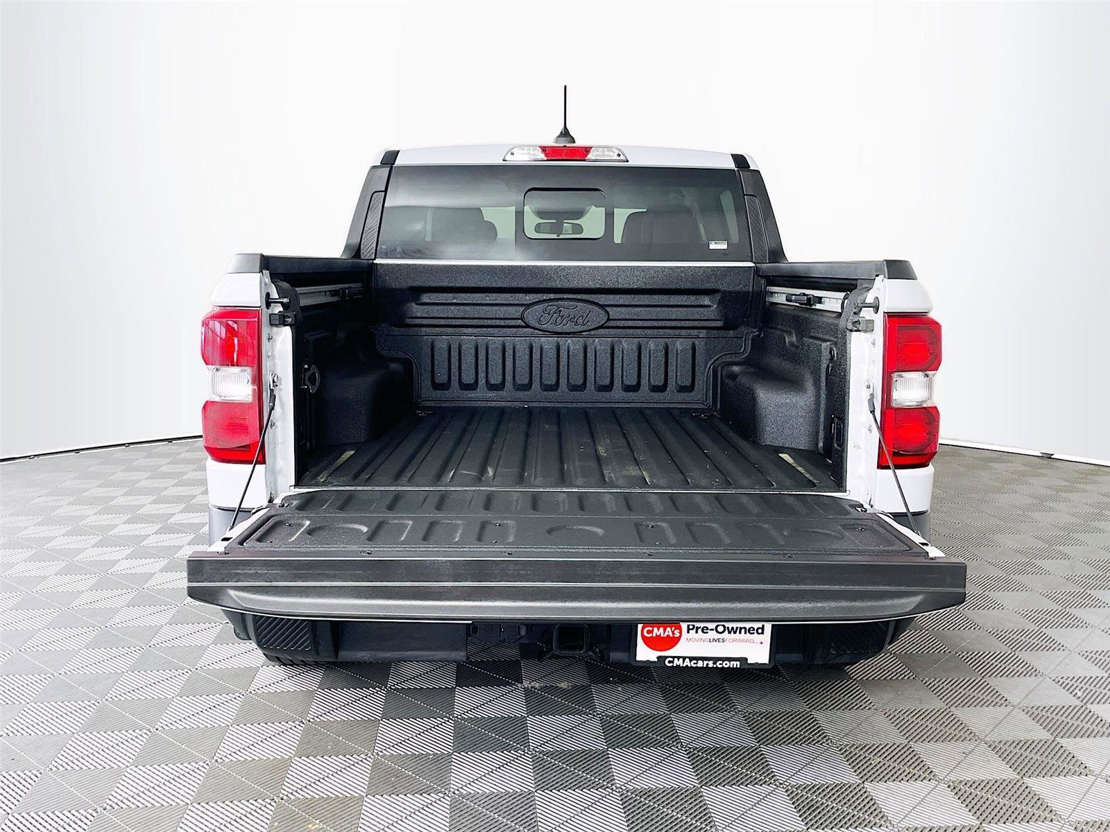 Used 2025 Ford Maverick Lariat w/ 4K Tow Package image 29