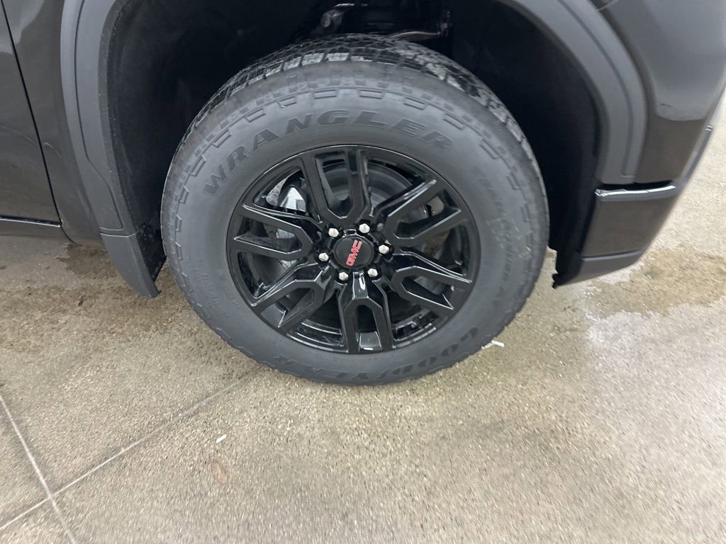 New 2026 GMC Sierra 1500 Elevation image 13