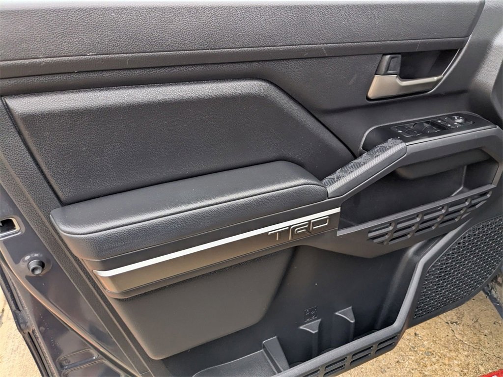 Used 2025 Toyota Tacoma TRD Off-Road image 13