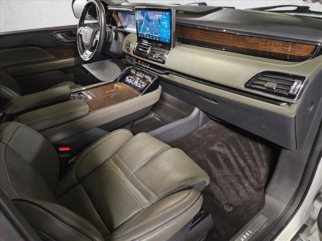 Used 2022 Lincoln Navigator Black Label image 21
