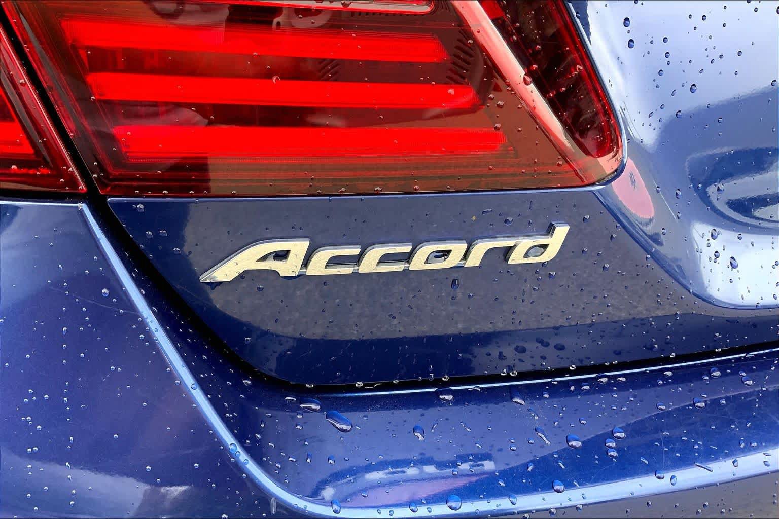 Used 2017 Honda Accord Hybrid Sedan image 33
