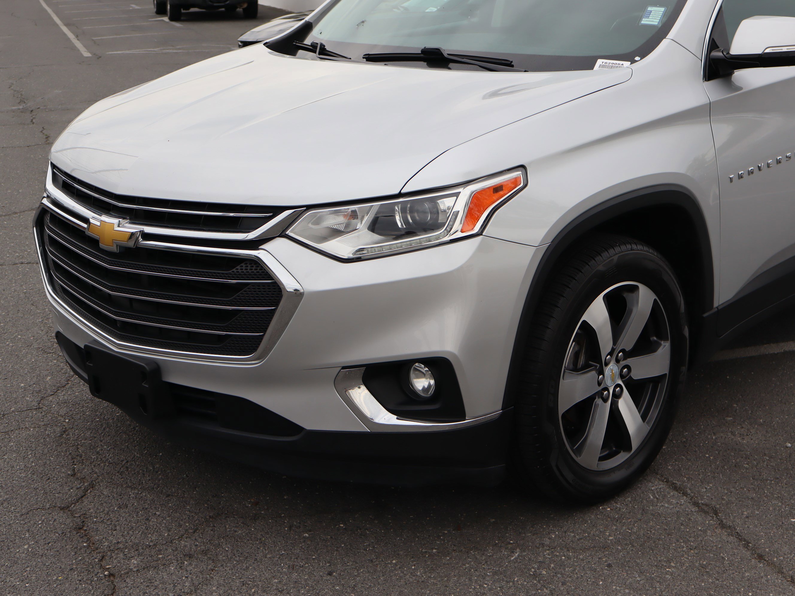 Used 2019 Chevrolet Traverse LT w/ LT Premium Package FWD image 6