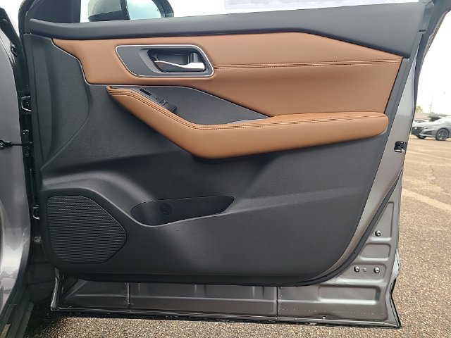 New 2026 Nissan Rogue Platinum AWD/4WD image 27