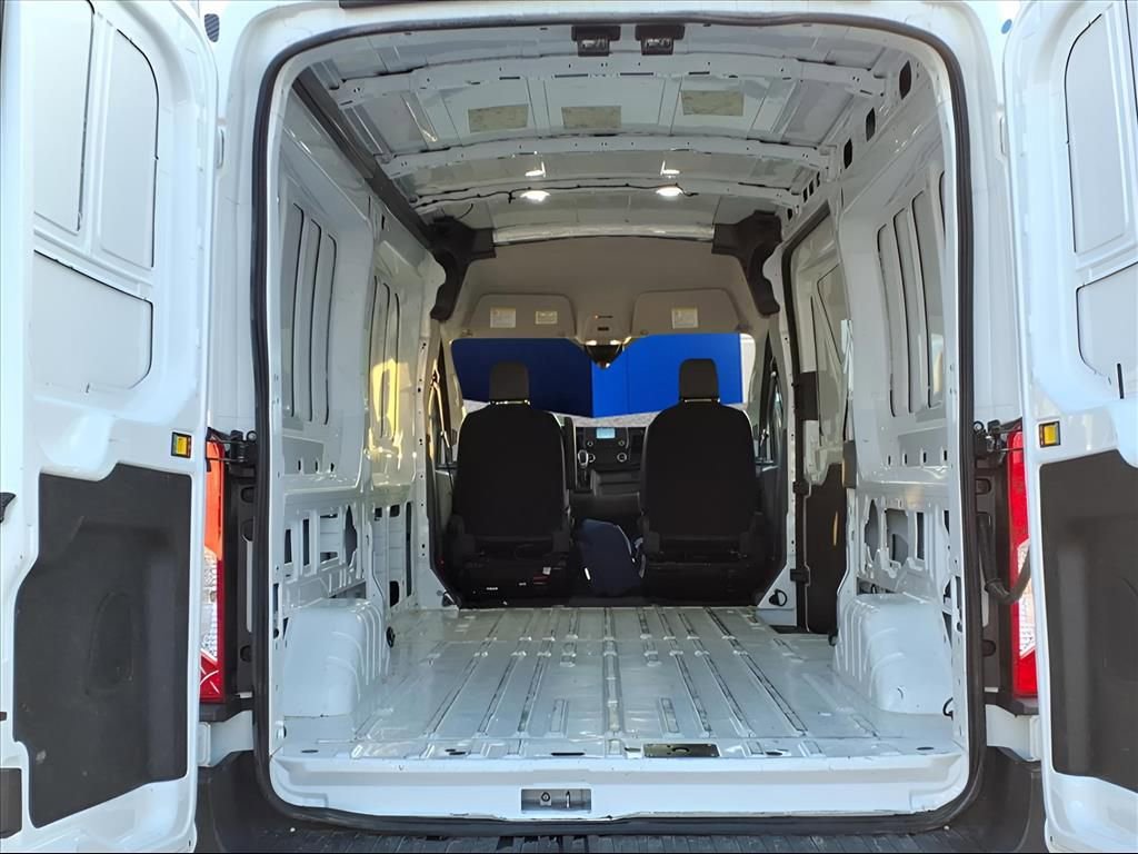 Used 2023 Ford Transit 250 Medium Roof RWD image 30