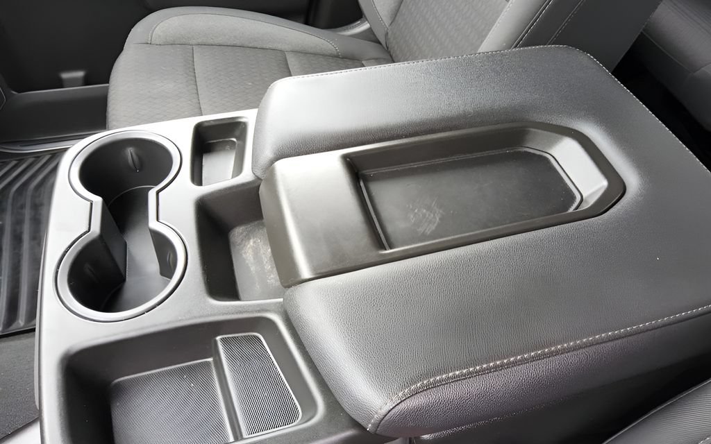 Used 2024 Chevrolet Silverado 1500 LT AWD/4WD image 13