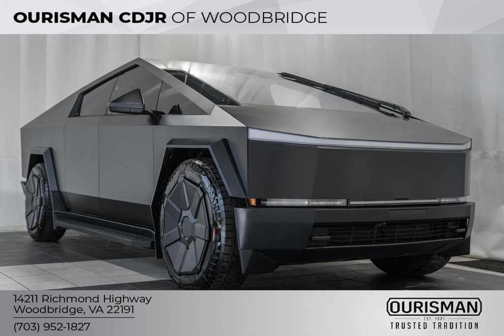 Used 2024 Tesla Cybertruck AWD Crew Cab image 1