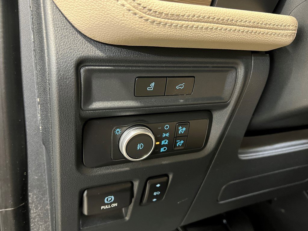 Used 2022 Ford Expedition Max Limited image 33