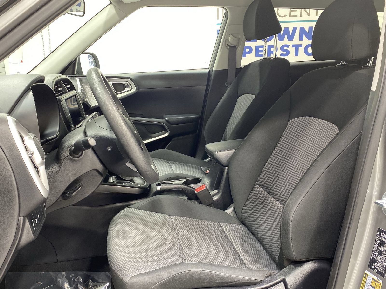 Used 2023 Kia Soul LX w/ Option Group 015 FWD image 11