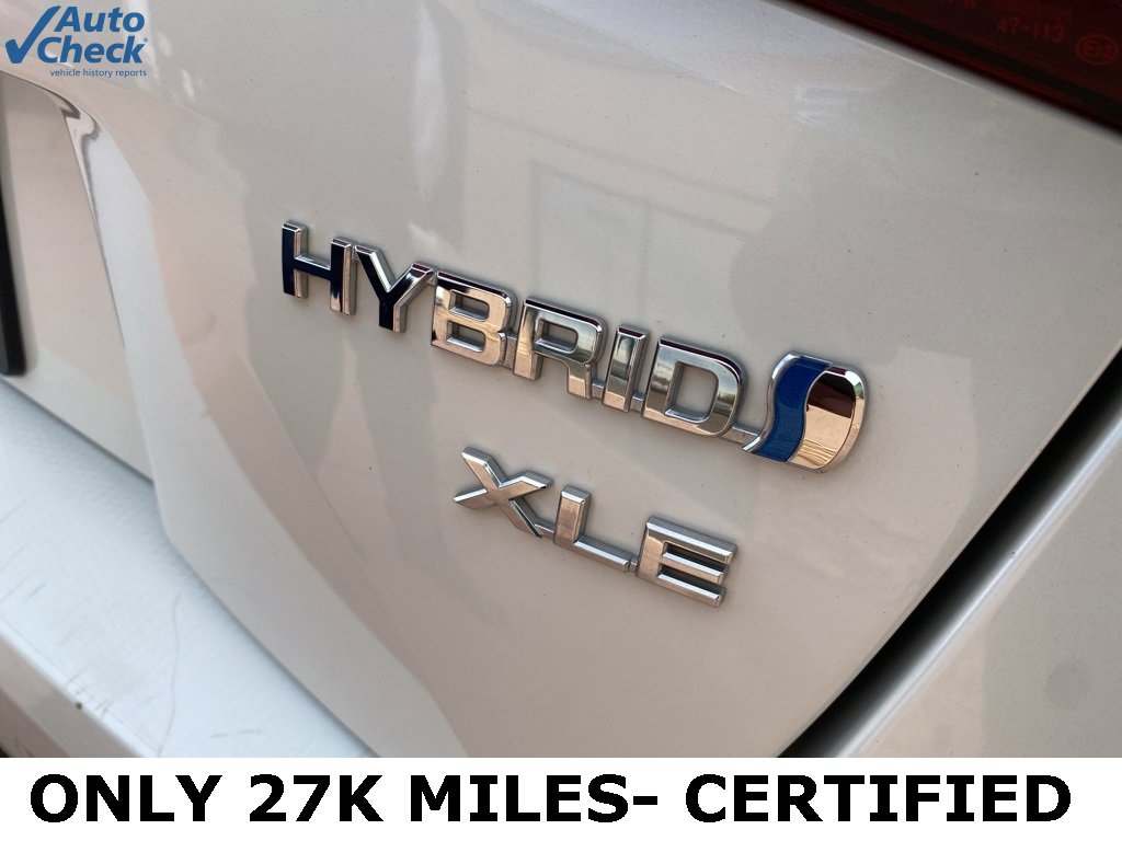 Used 2020 Toyota Prius XLE w/ Advanced Technology Package image 8