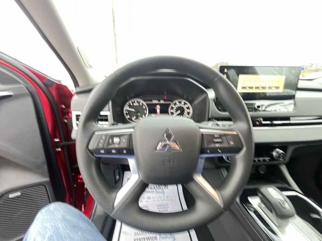 New 2026 Mitsubishi Outlander ES FWD image 14