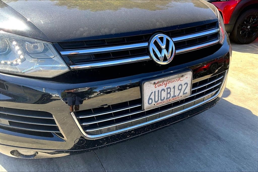 Used 2012 Volkswagen Touareg Sport AWD/4WD image 6