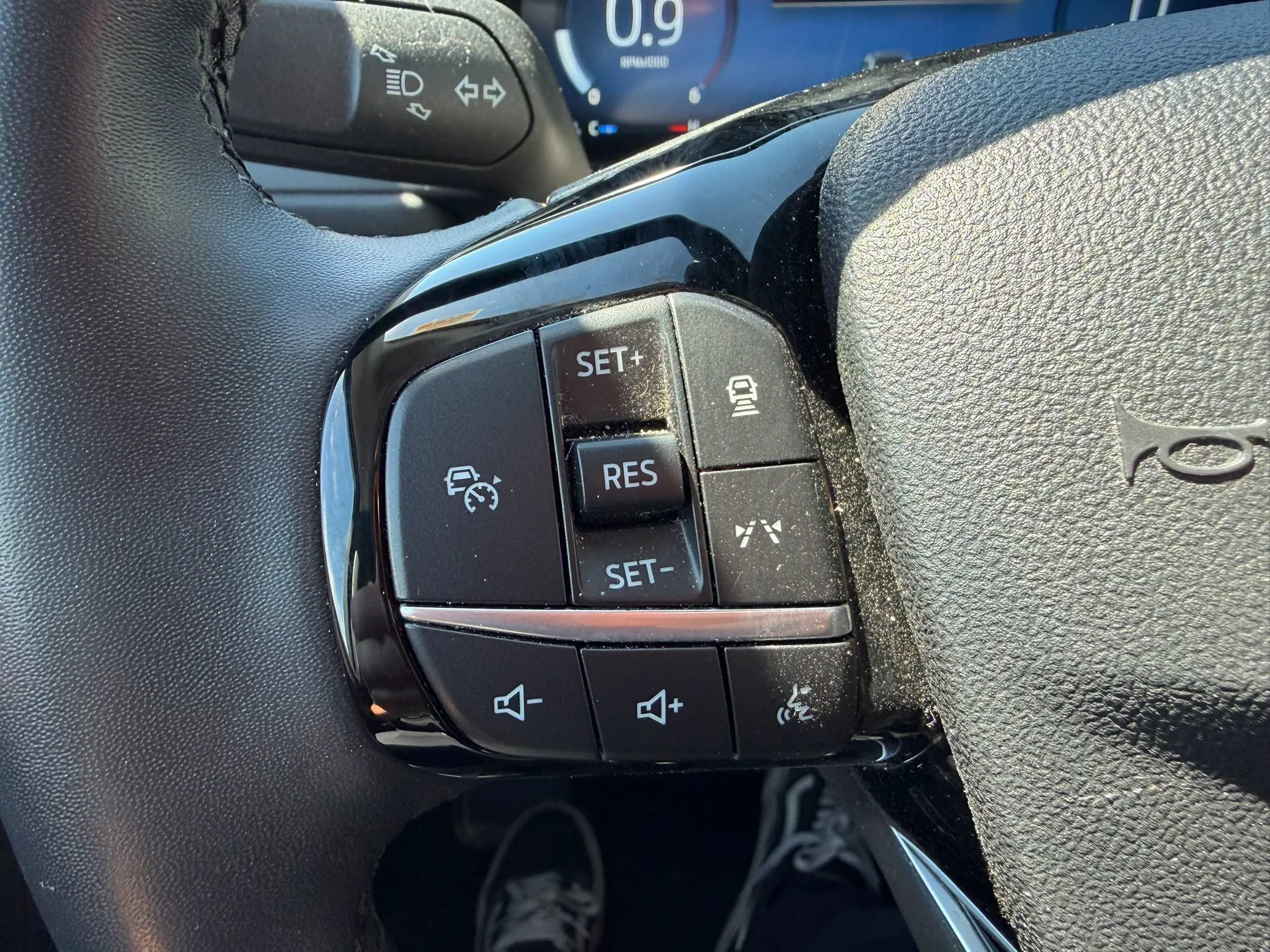 Used 2024 Ford Escape Platinum AWD/4WD image 15