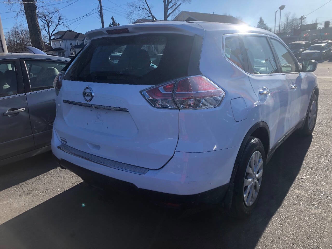 Used 2015 Nissan Rogue S image 3