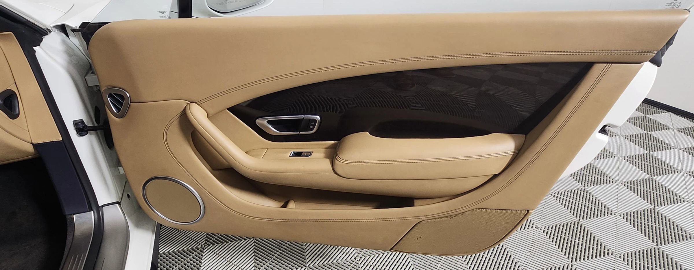 Used 2016 Bentley Continental GT V8 S image 16