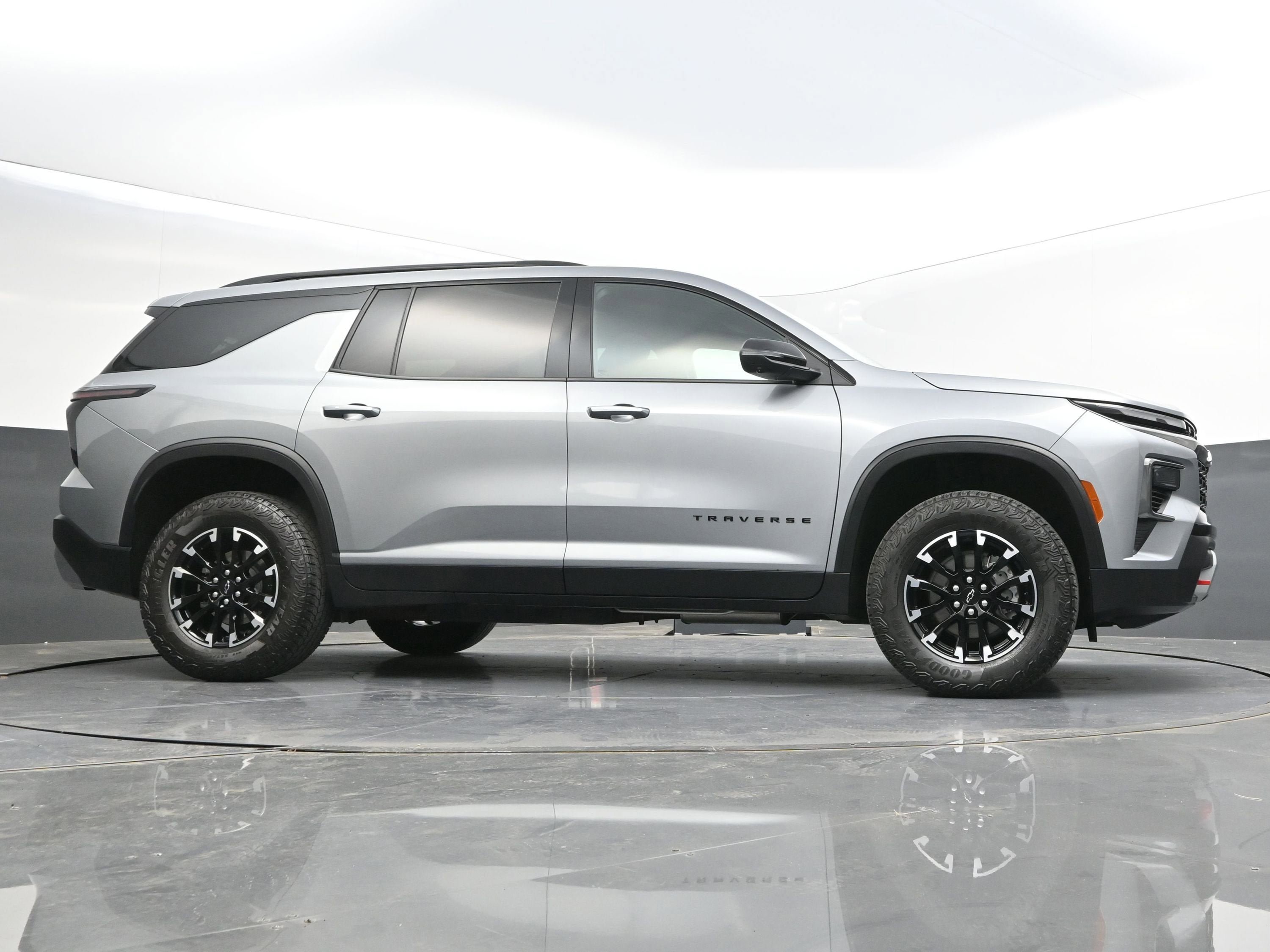 Certified 2024 Chevrolet Traverse Z71 AWD/4WD image 48