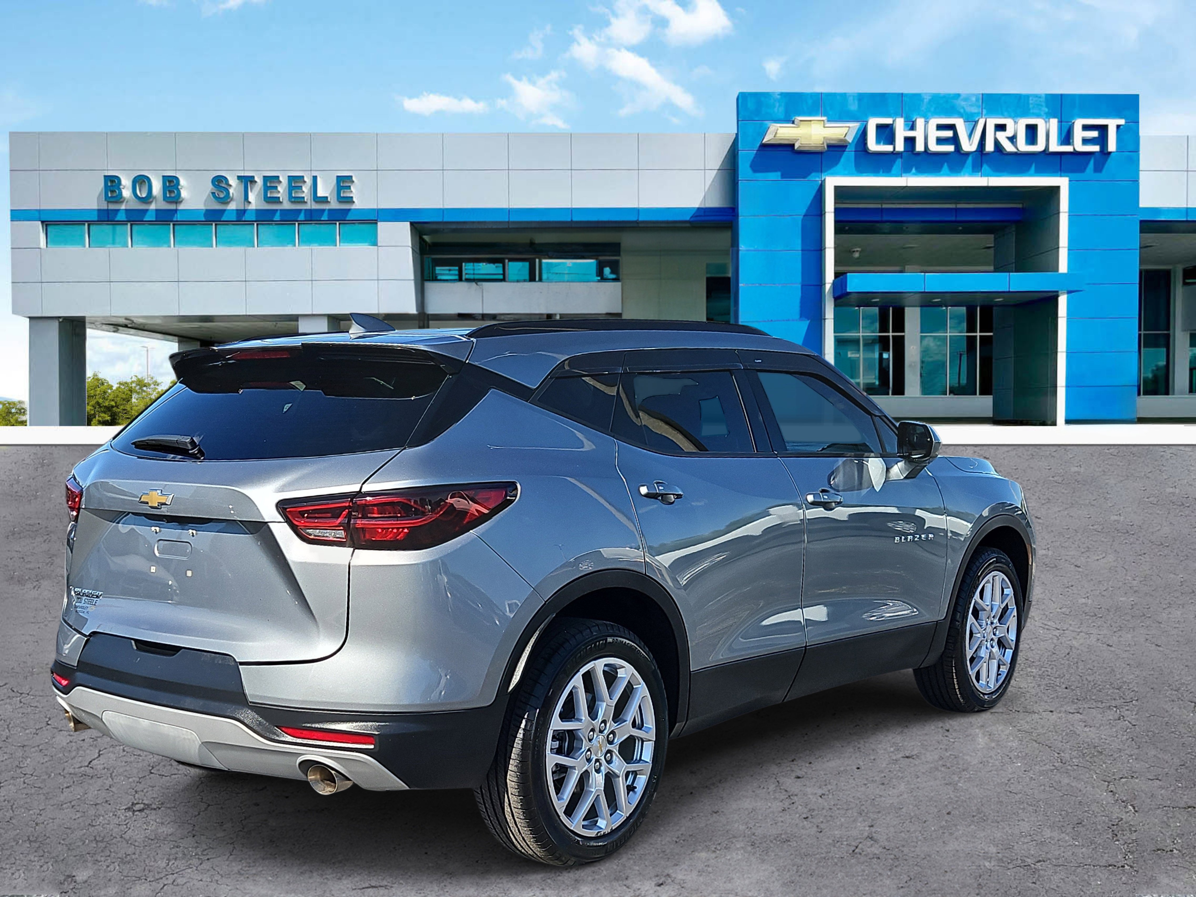 Used 2024 Chevrolet Blazer LT w/ Convenience Package FWD image 4