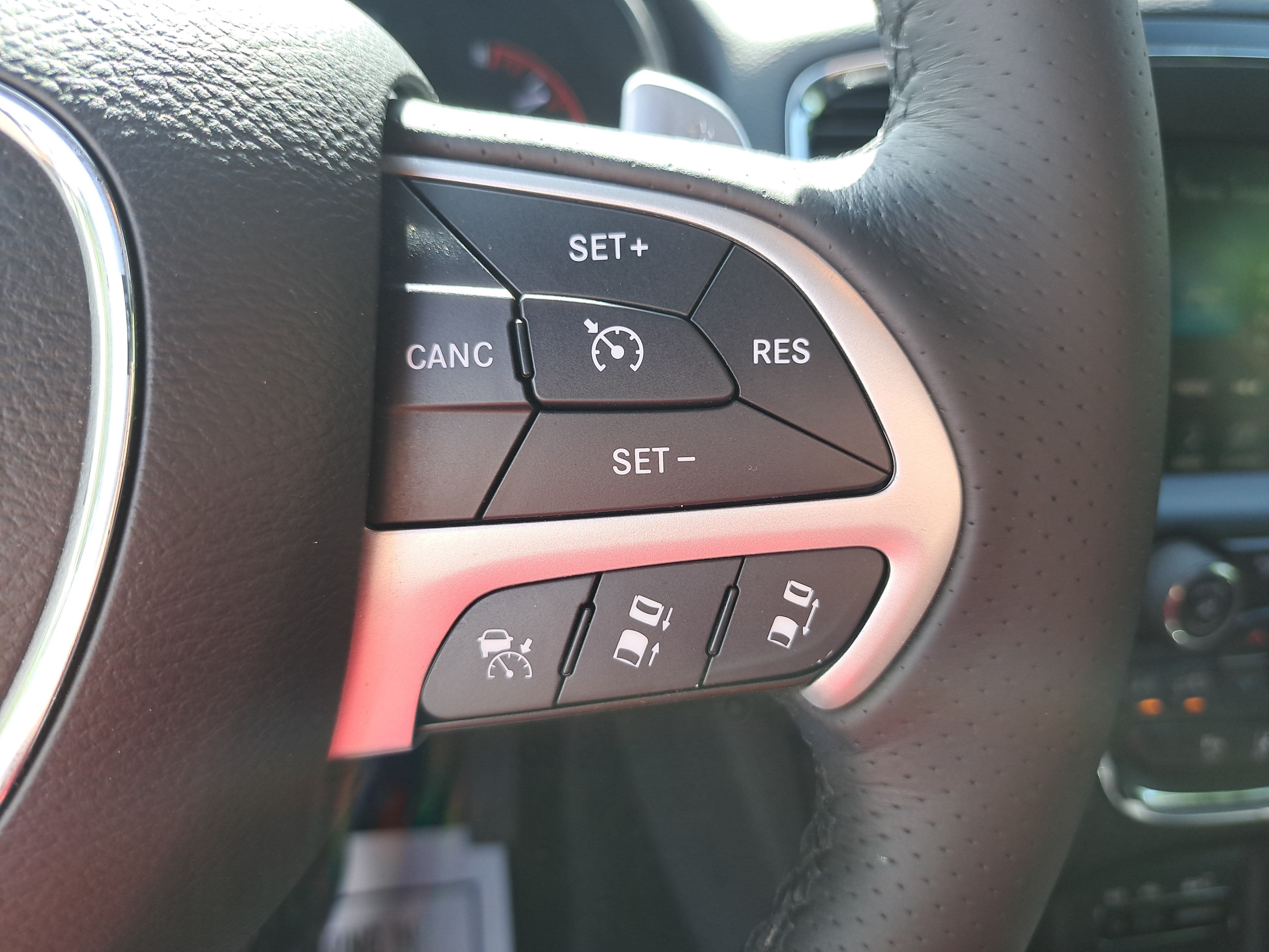 Used 2017 Dodge Durango R/T w/ Technology Group AWD/4WD image 20