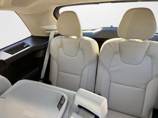 Certified 2024 Volvo XC90 T8 Ultimate w/ Lounge Package AWD/4WD image 31