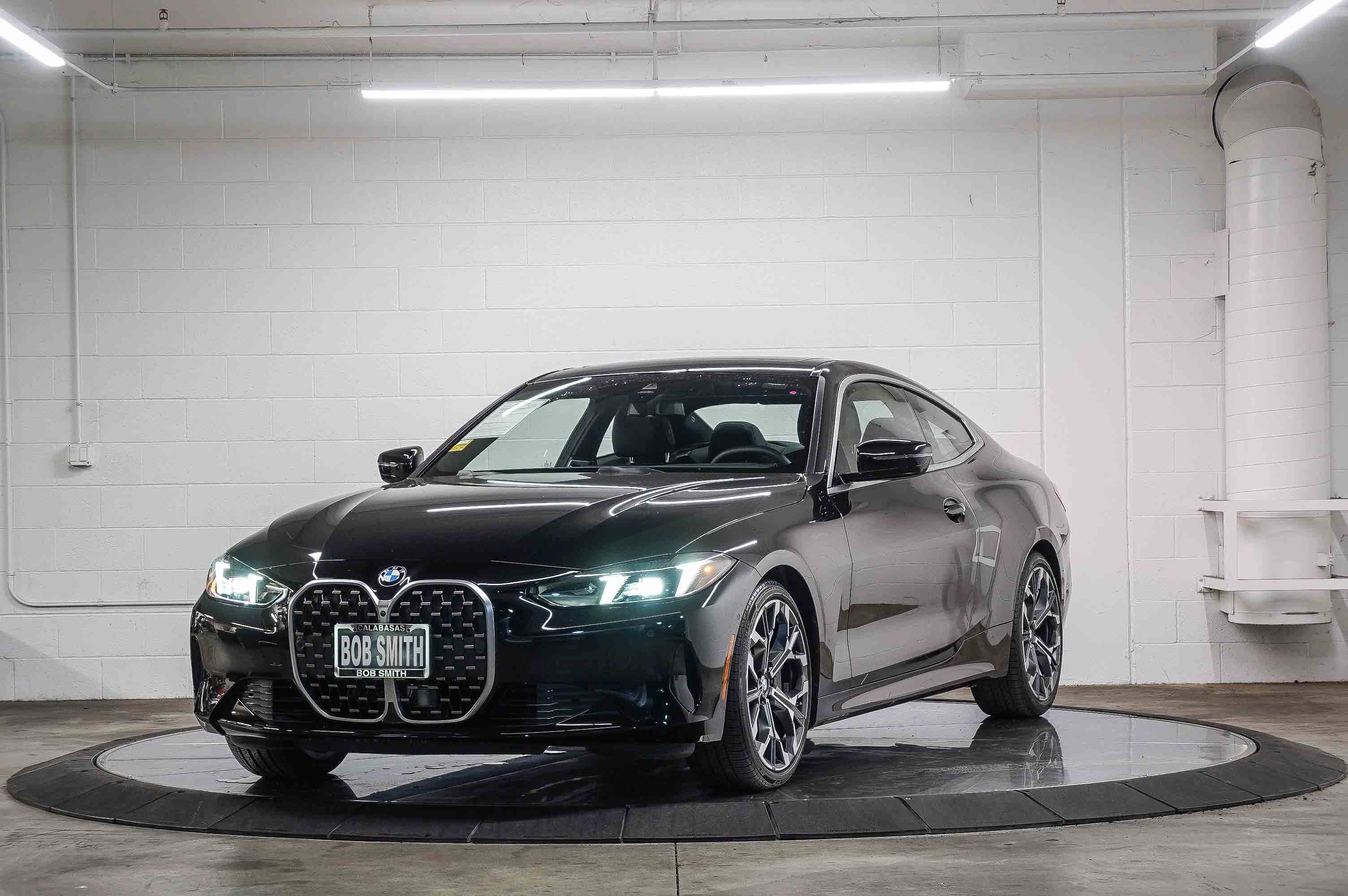 Used 2025 BMW 430i Coupe w/ Convenience Package image 3